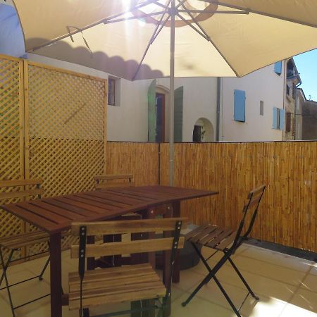 Appartement Centre Historique Avec Terrasse Au Porte De La Camargue Saint-Gilles  Luaran gambar