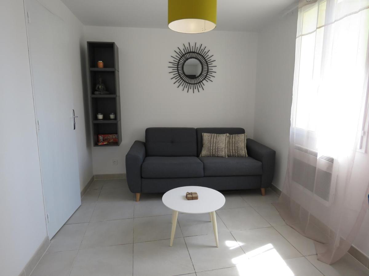Appartement Centre Historique Avec Terrasse Au Porte De La Camargue Saint-Gilles  Luaran gambar